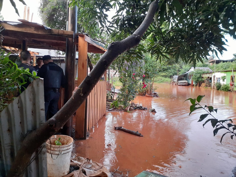 Al menos seis familias bajo agua por la tormenta en Oberá