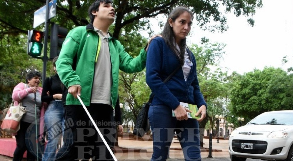 Día del Bastón Blanco, por un mundo más solidario