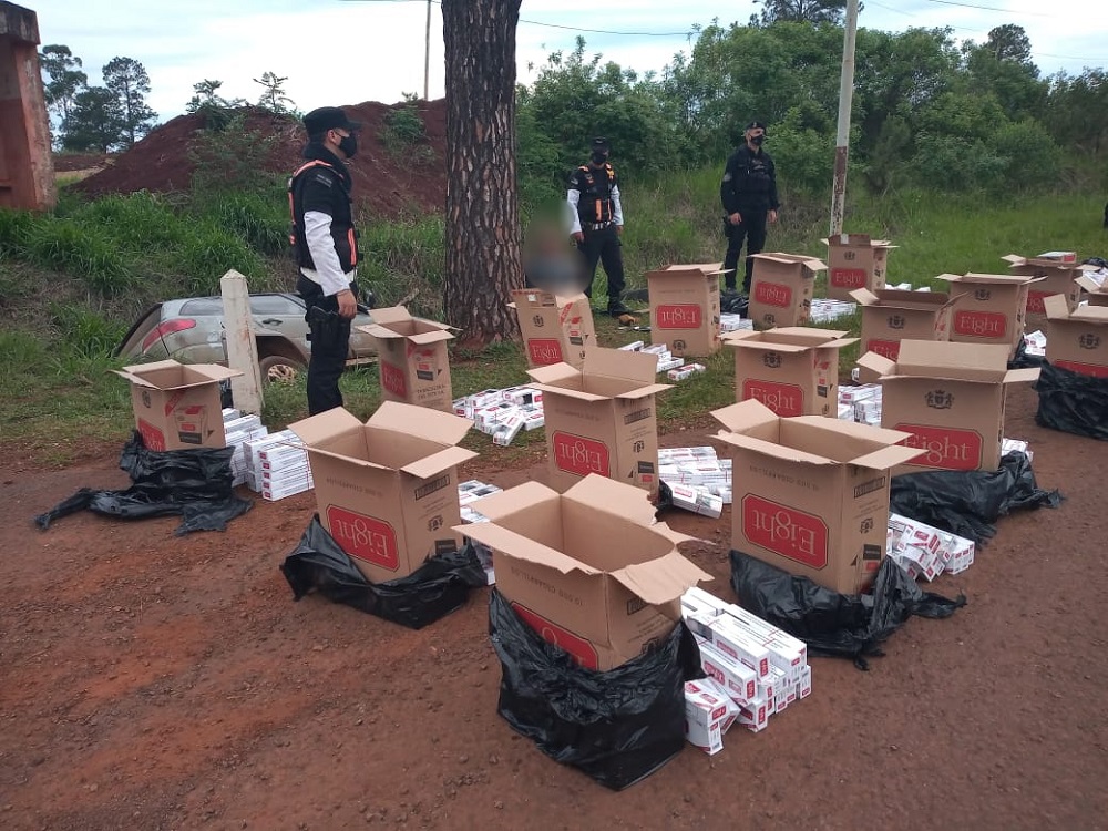 Auto cargado de cigarrillos “truchos” fue atrapado en Puerto Rico