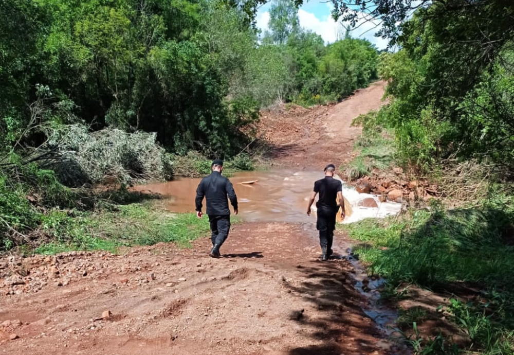 Habilitaron pasos alternativos tras la crecida del arroyo Pindaytí