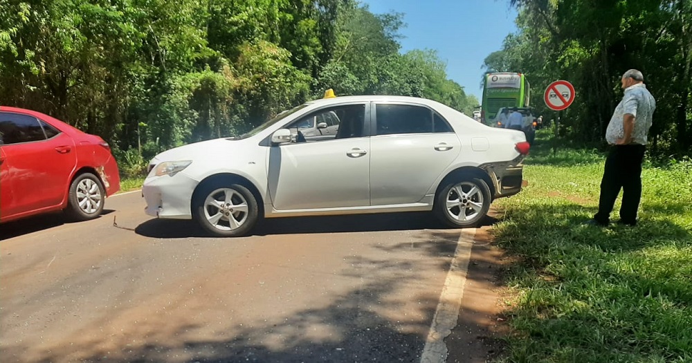 Lagarto provocó un choque en cadena inmediaciones de Iguazú