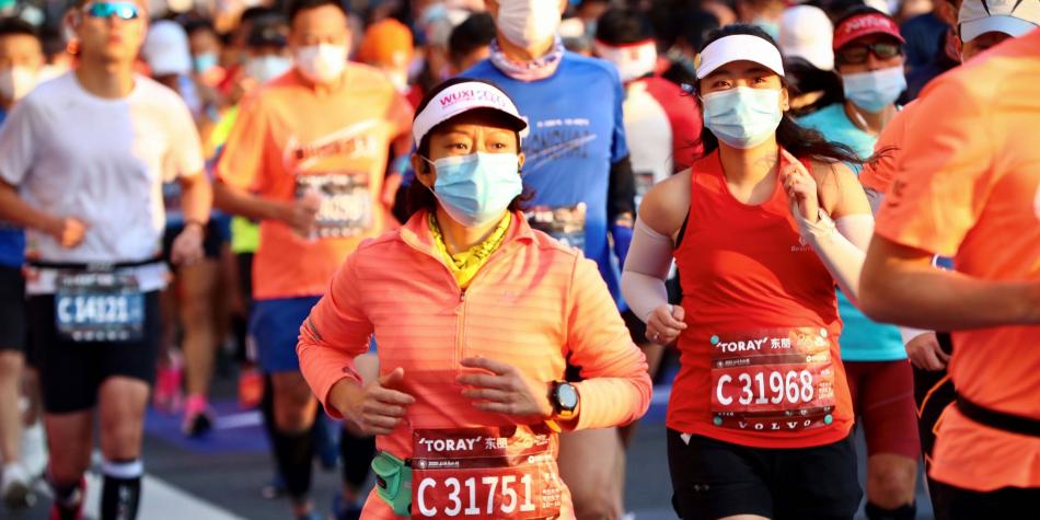 Suspenden maratón de Shanghai por un rebrote de COVID