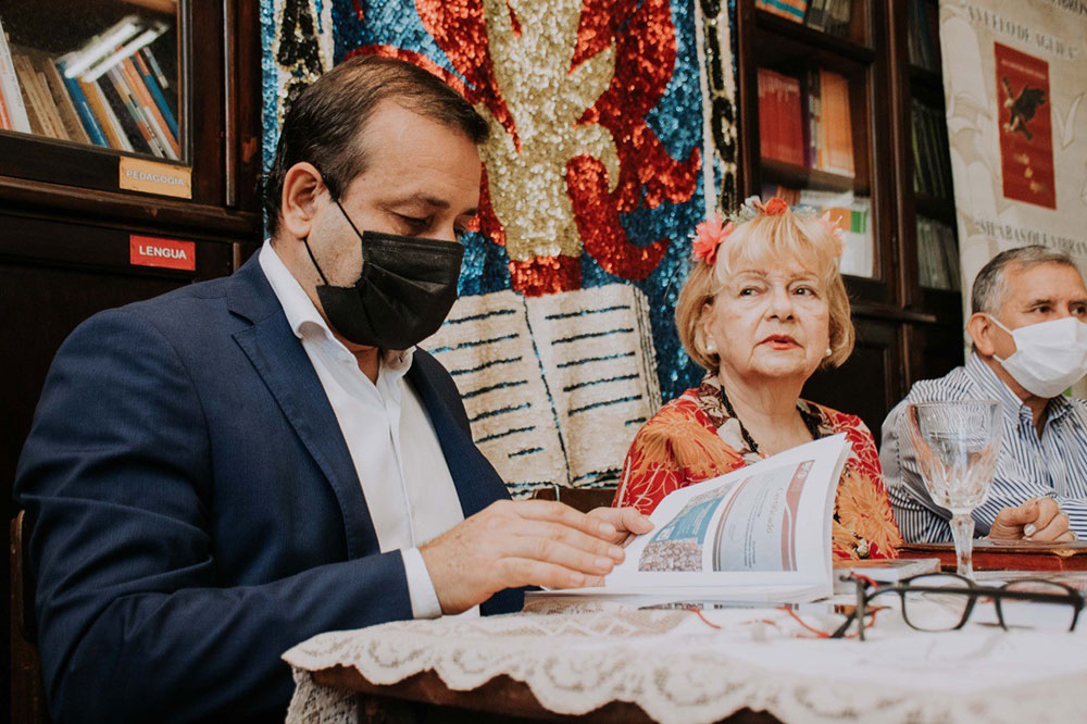 Presentaron obras de autores internacionales