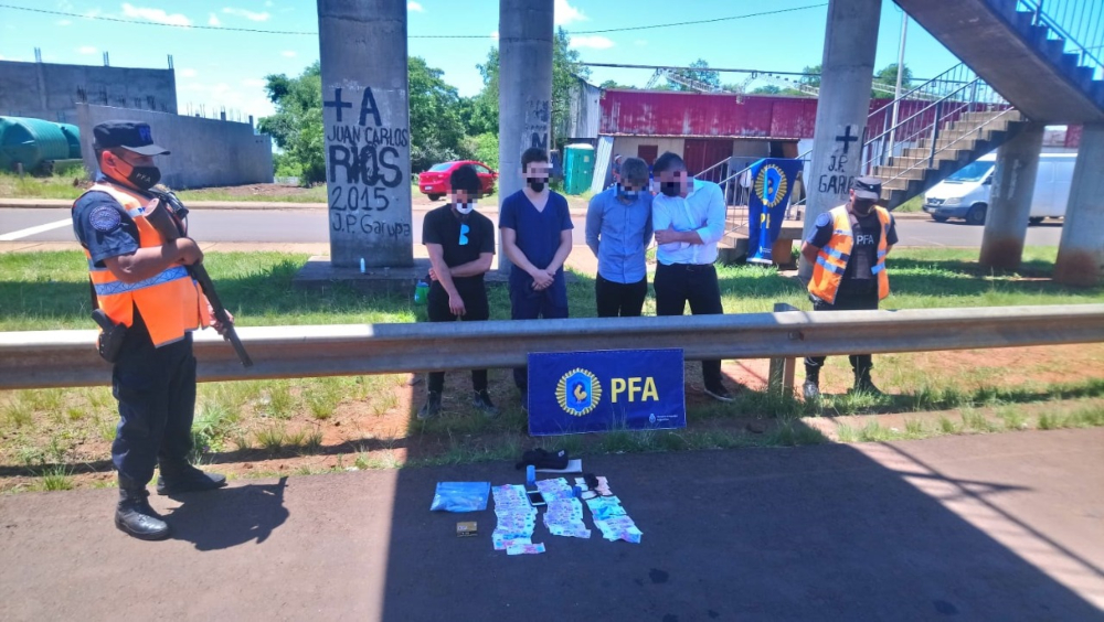 Detuvieron a un hombre con pastillas de anfetaminas y marihuana