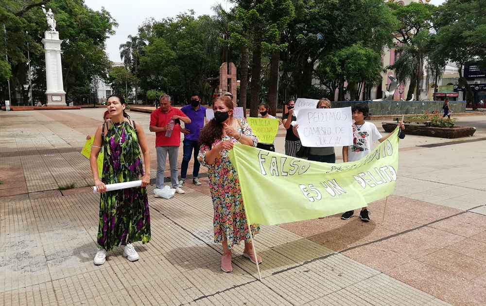 Familiares se manifestaron en apoyo al sargento Larrachado 