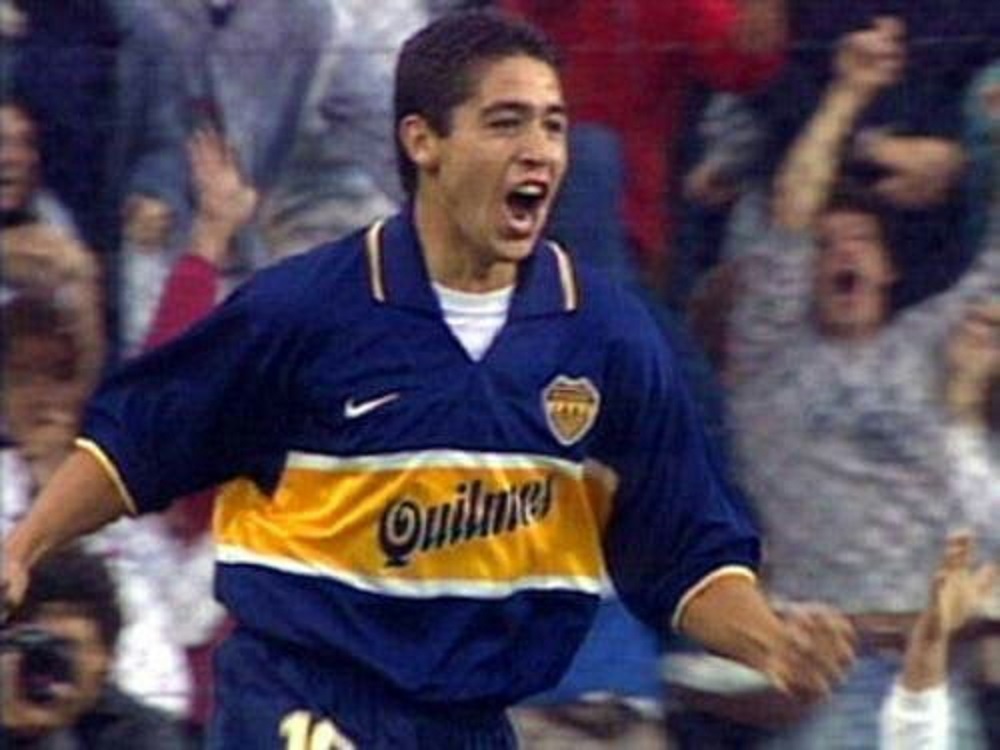 Se cumplen 25 años del primer gol de Riquelme en Boca