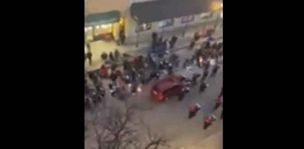 Pánico en EEUU: muertos y heridos en un desfile navideño