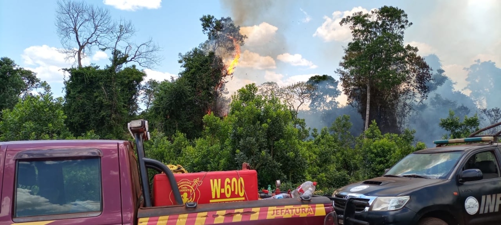 Incendios: en Andresito el fuego avanzó sobre muchas chacras