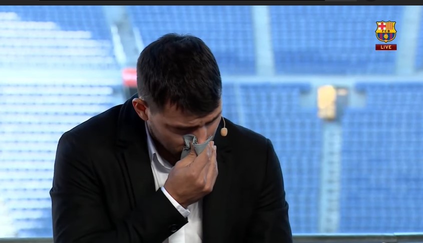 Kun Agüero: “He decidido dejar de jugar al fútbol profesional”