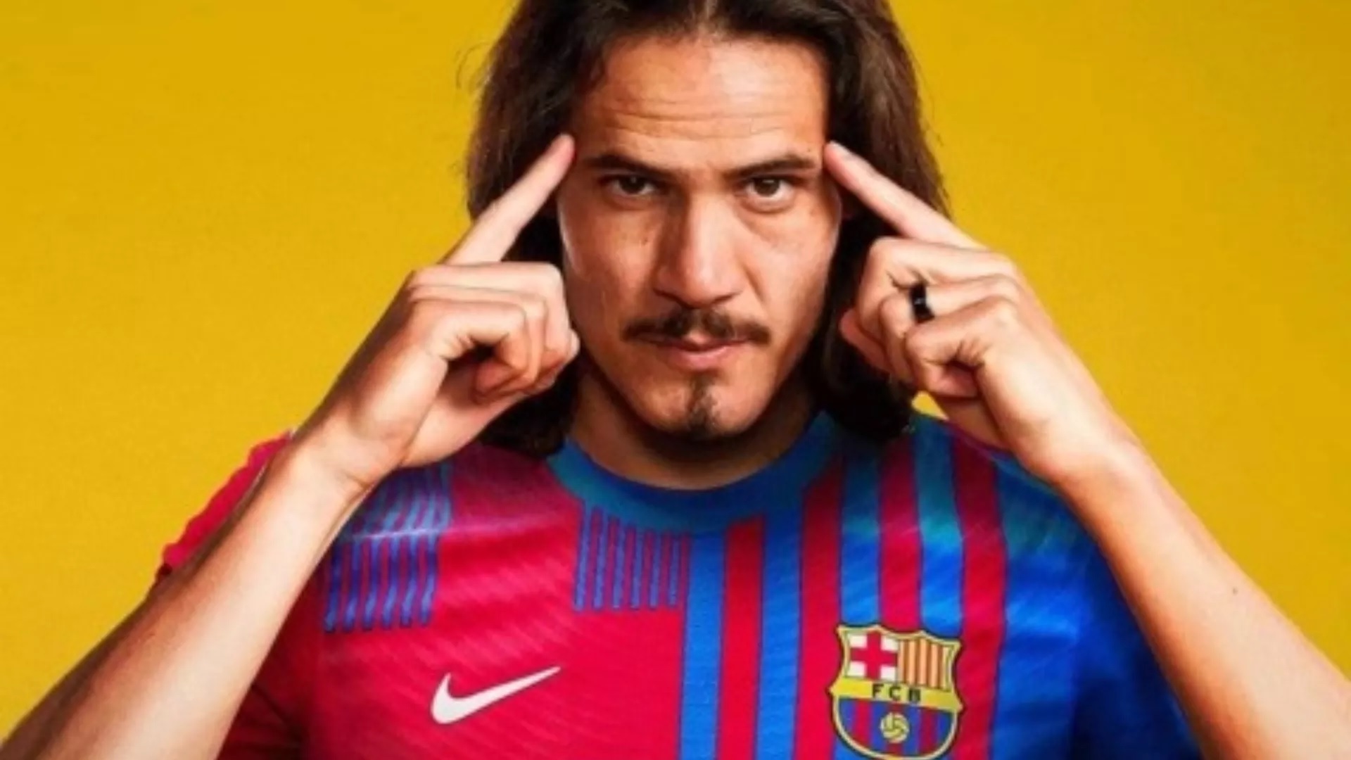 Anuncian principio de acuerdo de Barcelona con el uruguayo Cavani