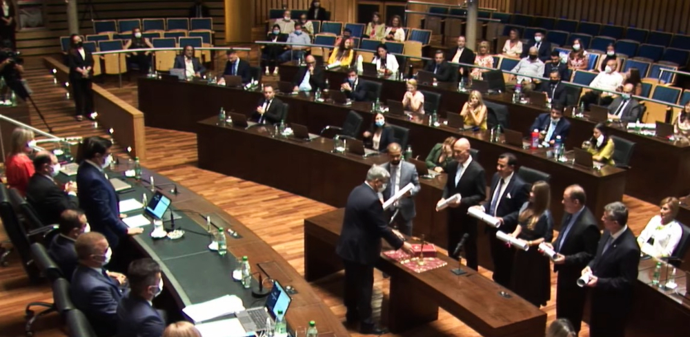 Asumieron nuevos diputados y Rovira fue reelecto presidente de la Cámara