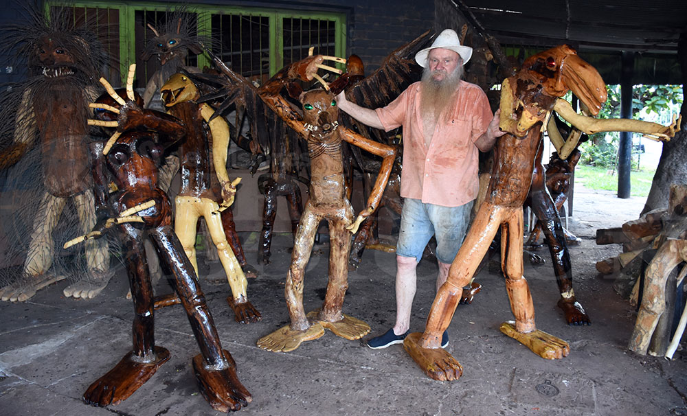 “Un día me levanté y empecé a trabajar la madera, cuando nunca lo había hecho”