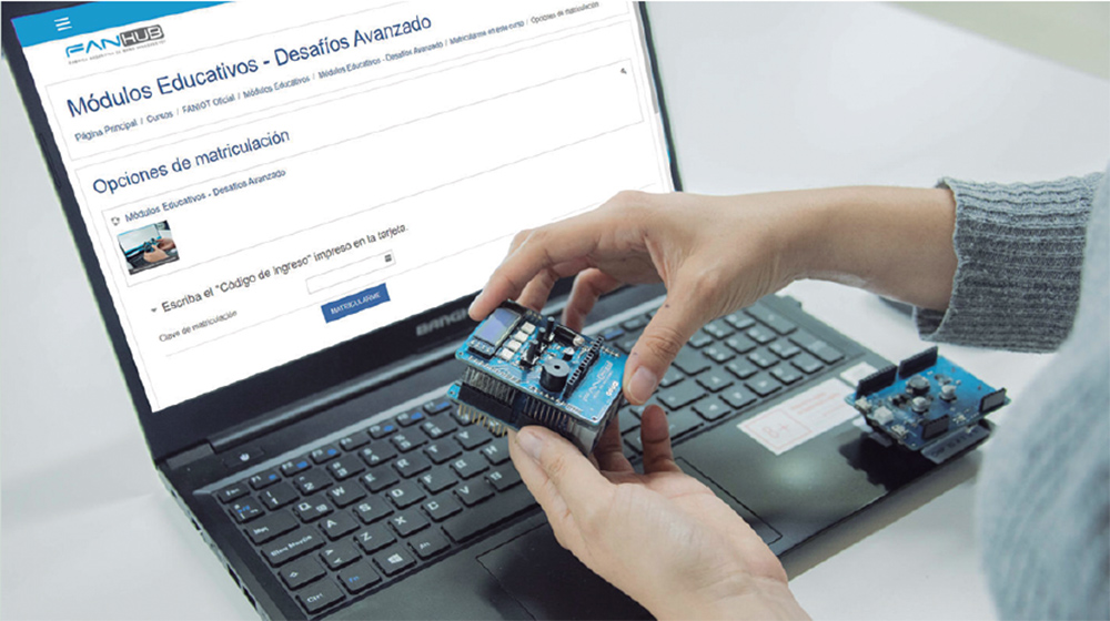 FanIOT capacitará en robótica y programación