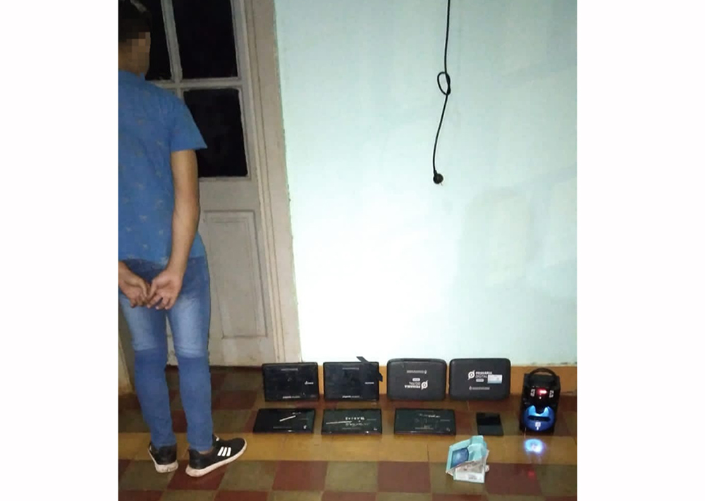 Robo escuela en Itacaruaré