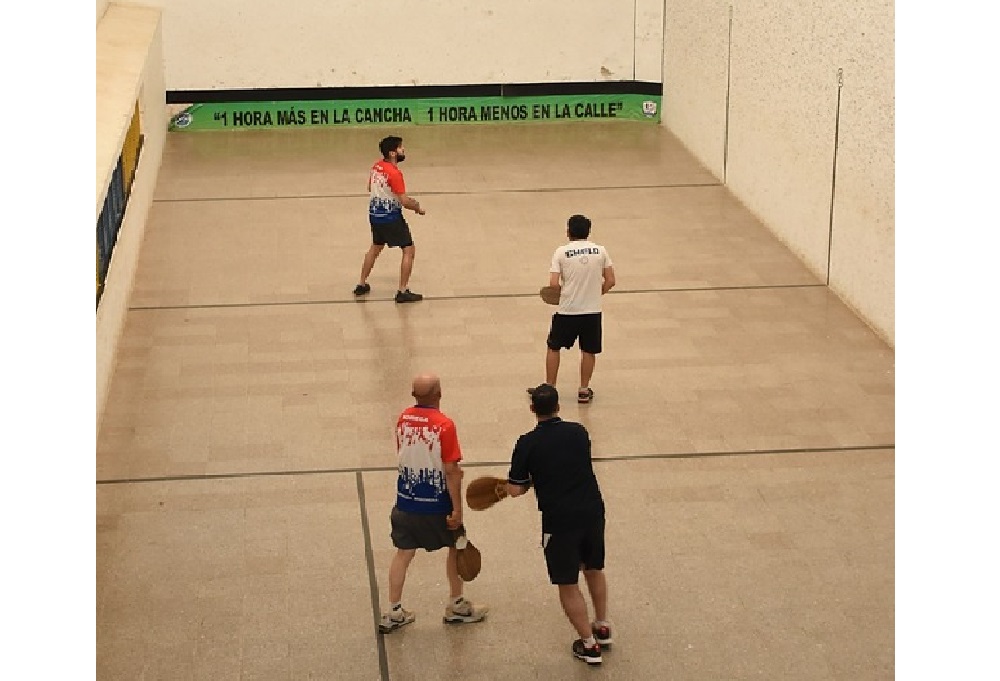Pelota paleta: a tirar la pared a pelotazos
