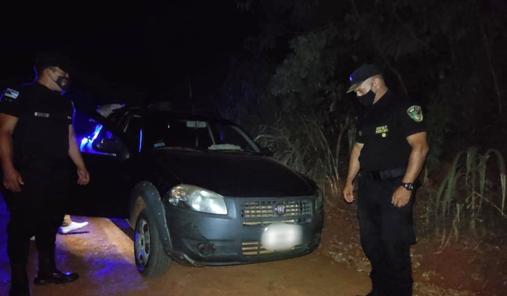 Hallaron pick-up robada y persiste la búsqueda de dos asaltantes