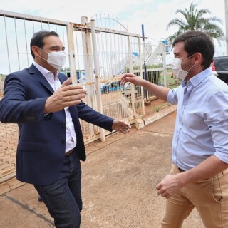 “Valdés tenía que pedir $52 cuando estábamos discutiendo precio”