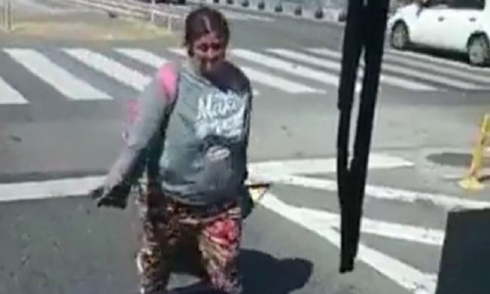 Virales: simuló ser atropellada por un colectivo para cobrar el seguro