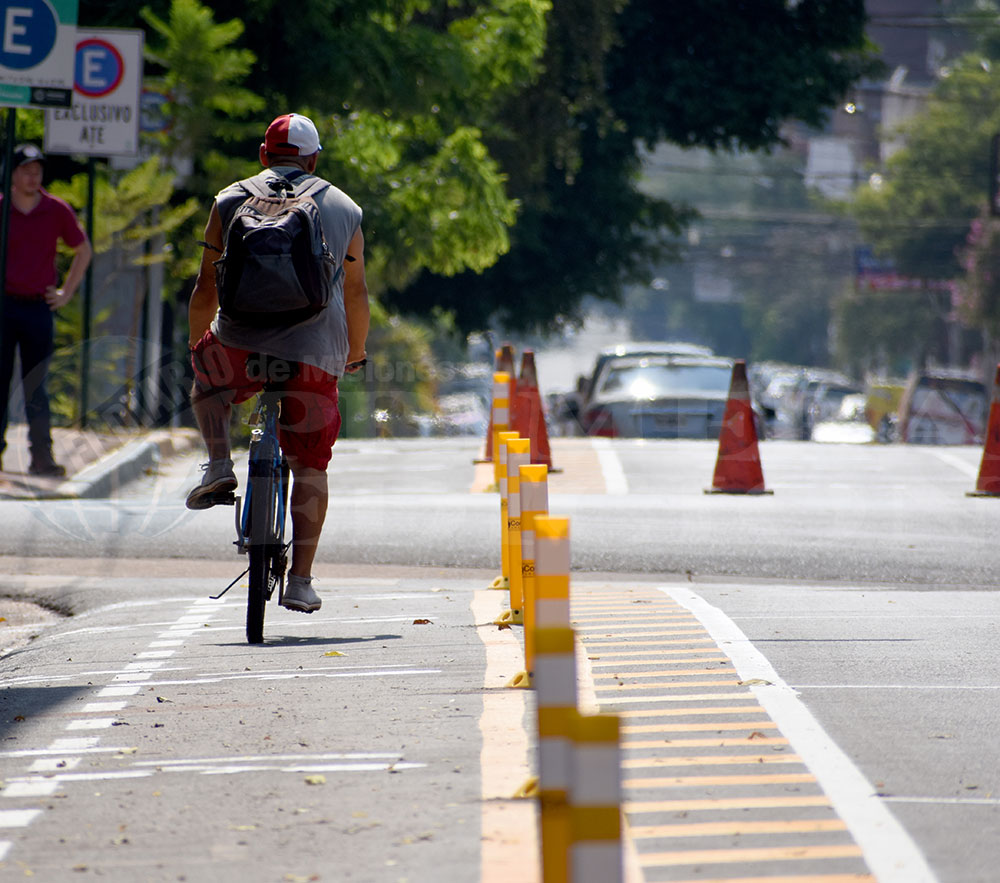 Demarcarán la primera ciclovía que atravesará el microcentro posadeño