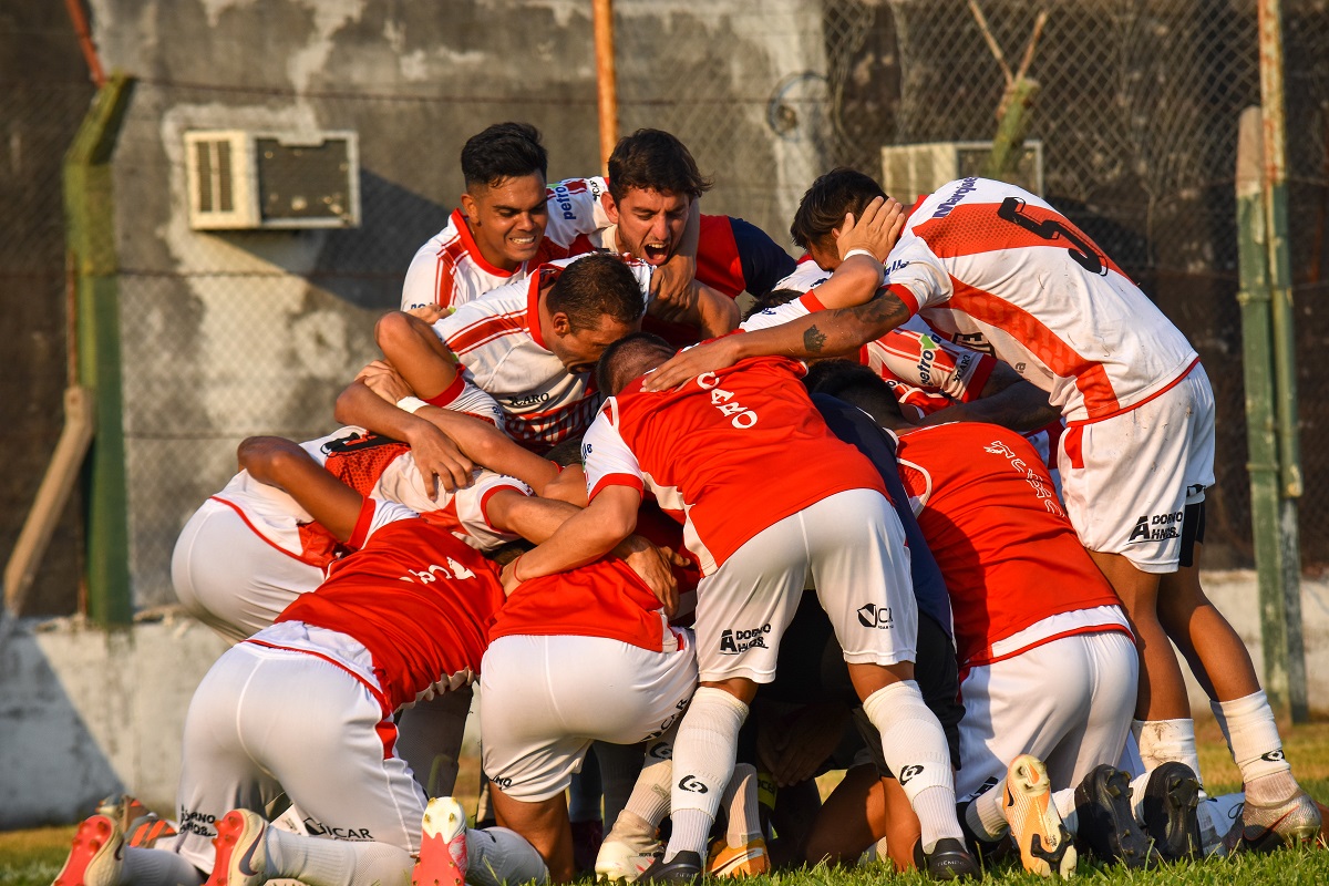 Regional Amateur: la máquina franjeada estiró su invicto y está en la final