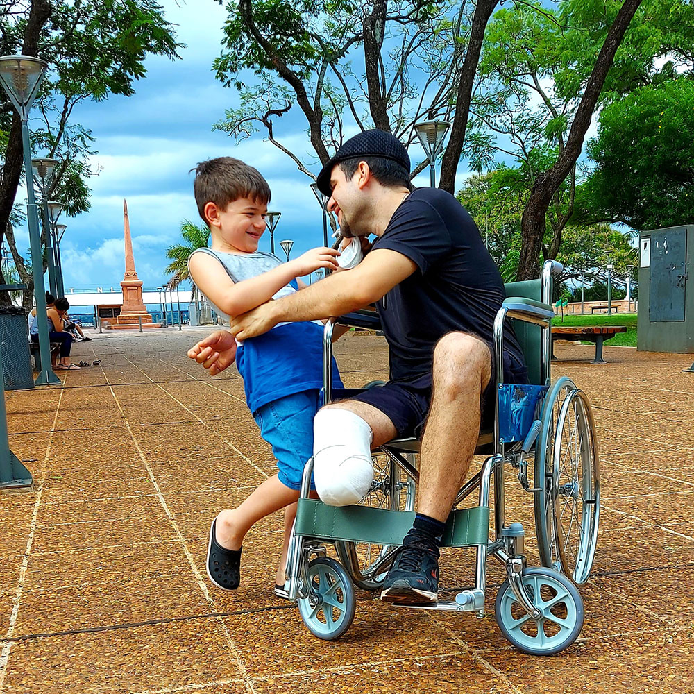 Marcos busca ayuda para volver a bailar