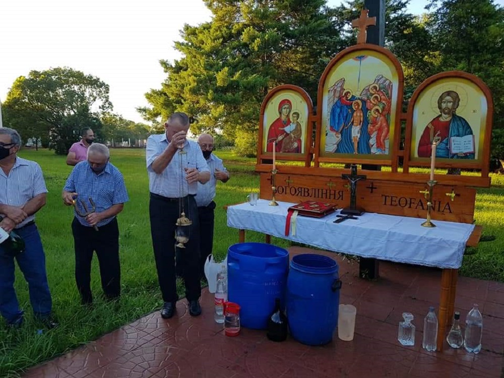 Como cada 6 de enero, bendijeron las aguas en Colonia Las Tunas