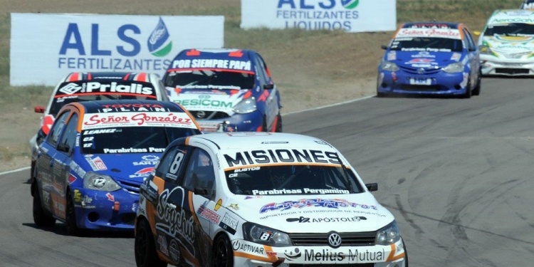 ABANDERADO. Facu Bustos abrió la primera fecha con un buen rendimiento. Ahora, a pensar en Paraná.