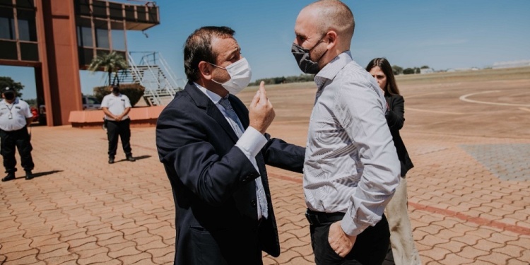 PRESENCIA. Ayer se concretó la primera visita de Martín Guzmán, como ministro de Economía, a la provincia de Misiones.
