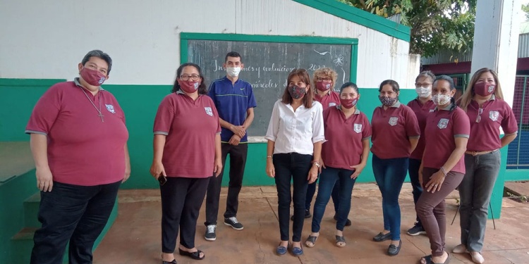 JUNTOS. Los docentes se organizan para las clases presenciales.