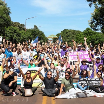 Corte de ruta docente en Jardín América