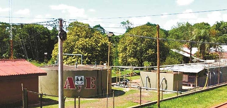 AL 50%. La captación de agua es poca y la planta potabilizadora trabaja a la mitad de lo habitual.