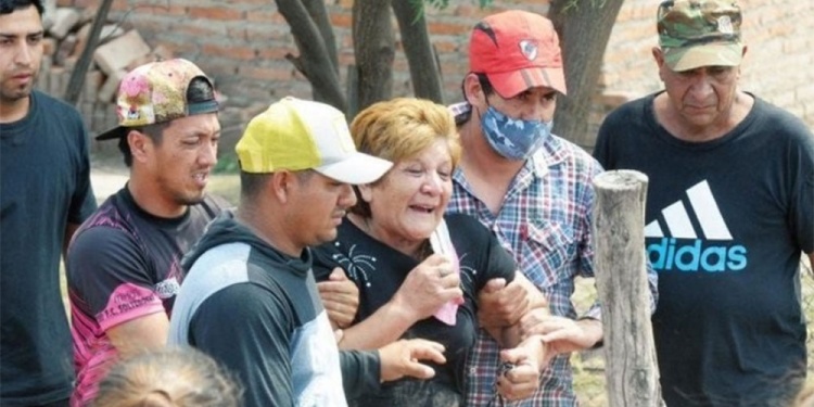 Quemen a ese hijo de p.." el clamor de la madre y abuela de las víctimas.