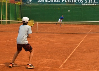 Tenis: hubo cinco festejos para los locales