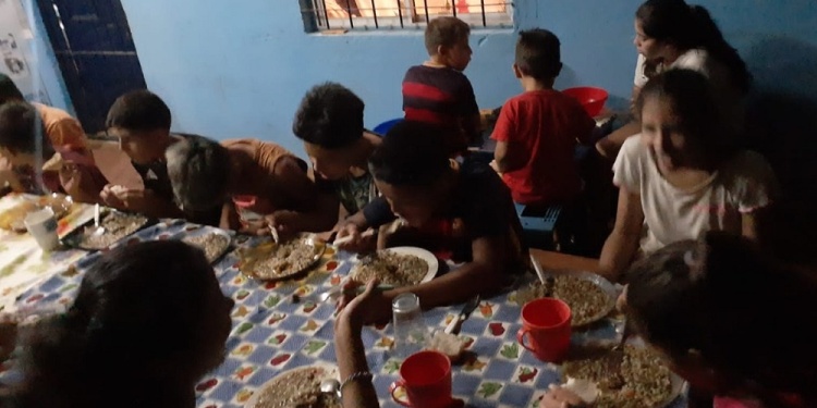 DEMANDA. Comedores y merenderos comunitarios de Posadas solicitan colaboración de los vecinos.