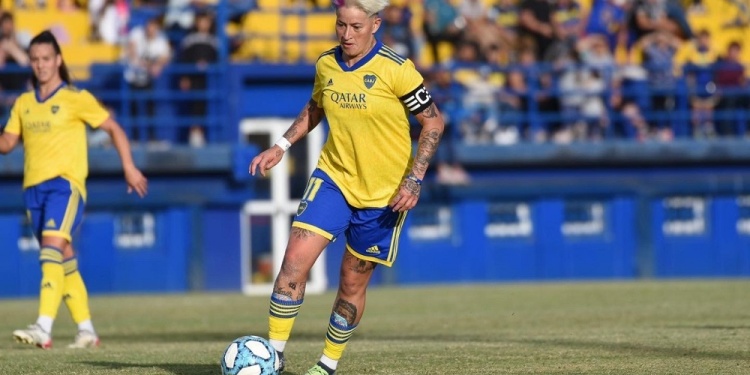 CON LA AMARILLA. Las chicas ya jugaron el finde pasado con la alternativa.