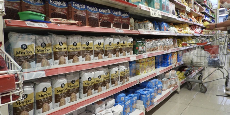 SIN PRODUCTO. En algunas góndolas sólo se consiguen los paquetes de la tipo leudante o las integrales.