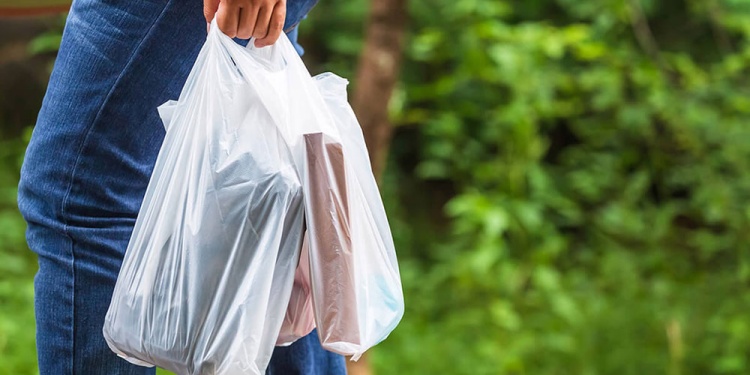 ORDEN. En San Pedro quieren que no se entreguen más bolsas de plástico.