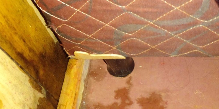 SE REPITE. Con fotografías y videos los vecinos del barrio 78 Viviendas mostraron los problemas que padecen cada vez que llueve.