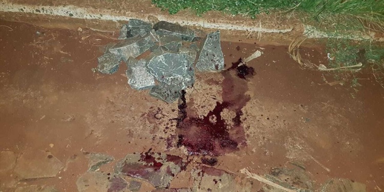 EVIDENCIAS. Las piedras con manchas de sangre y datos de testigos.