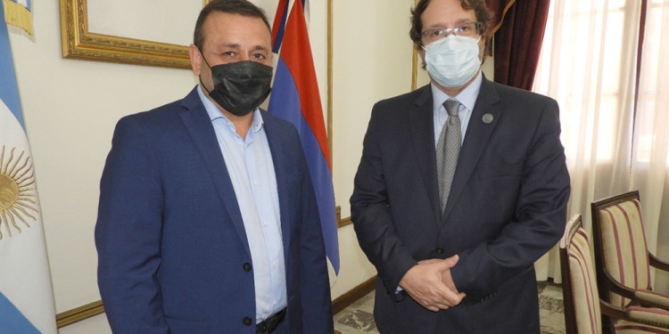 ENCUENTRO. El director del INDEC, Marco Lavagna, participó de una conferencia de prensa junto a Oscar Herrera Ahuad.