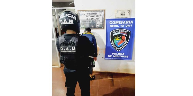 Detenido por alterar la vía pública.