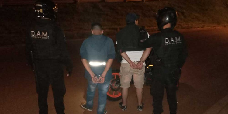 Ambos intentaron huir frente a la presencia policial.