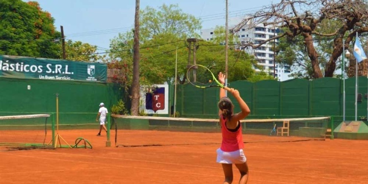 ACCIÓN. La actividad se concentrará en la tierra batida del club tricolor.