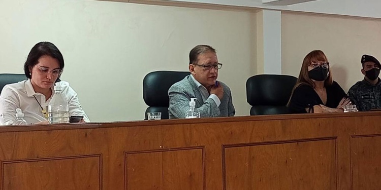 TRIBUNAL. Presidido por Atilio León y como vocales María Teresa Ramos y María Carla Bergottini (subrogante).