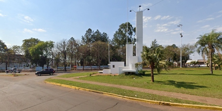 COMPLEJO NAPOLÉS. Frente al monumento a los Héroes de Malvinas fue cometido el robo de la motocicleta 110cc.