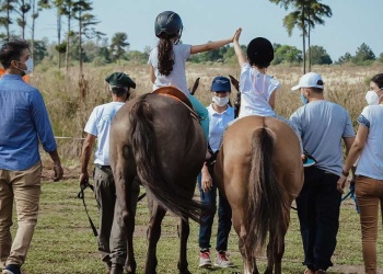 El Centro Provincial de Equinoterapia incorporó kinesiólogos a su equipo