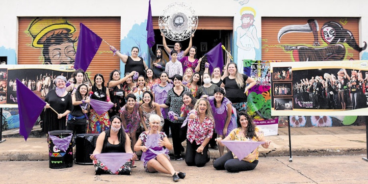 SEMBRAR CONCIENCIA. El inicio de la 32° Fiesta Provincial del Teatro contó con la puesta en escena del ciclo: “Misiones Violeta”.