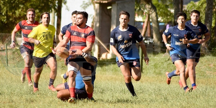POR OTRO PASO. Con la potencia de Maxi Balbuena, Centro visitará hoy a Tacurú, buscando instalarse en la final.