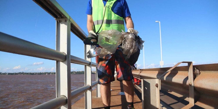 PLOGGING. La actividad buscaba concientizar acerca de la importancia del correcto descarte de los desechos.