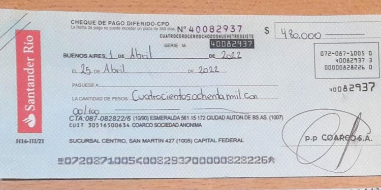 PRUEBA. Uno de los cheques fue secuestrado por los investigadores.
